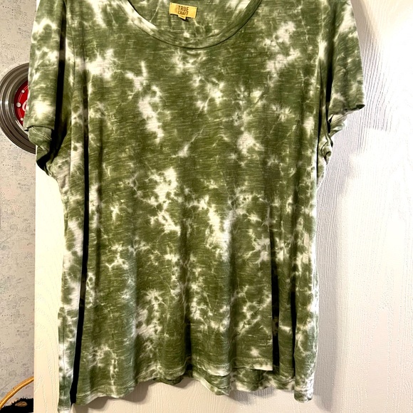 Women’s T-shirt - Picture 1 of 2